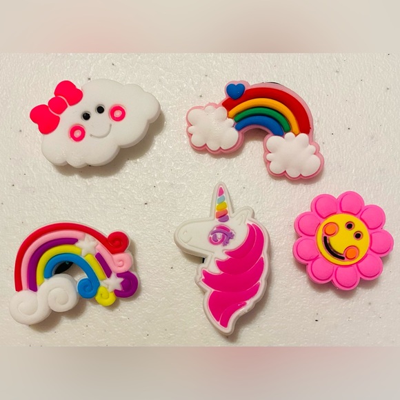 Brand New 5 Pack Rainbows and Unicorn Shoe Charms - Picture 2 of 6